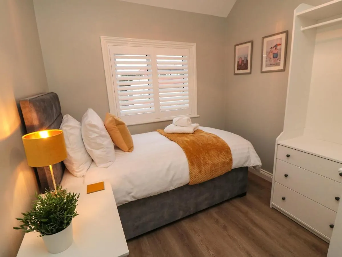 Vila 25 Victoria Park Avenue Scarborough